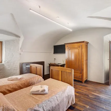Castello Medioevale Nel Monregalese Feriehus Niella Tanaro
